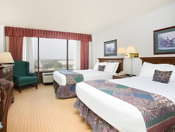 Ramada by Wyndham Augusta Downtown Hotel & Conference Center image 8